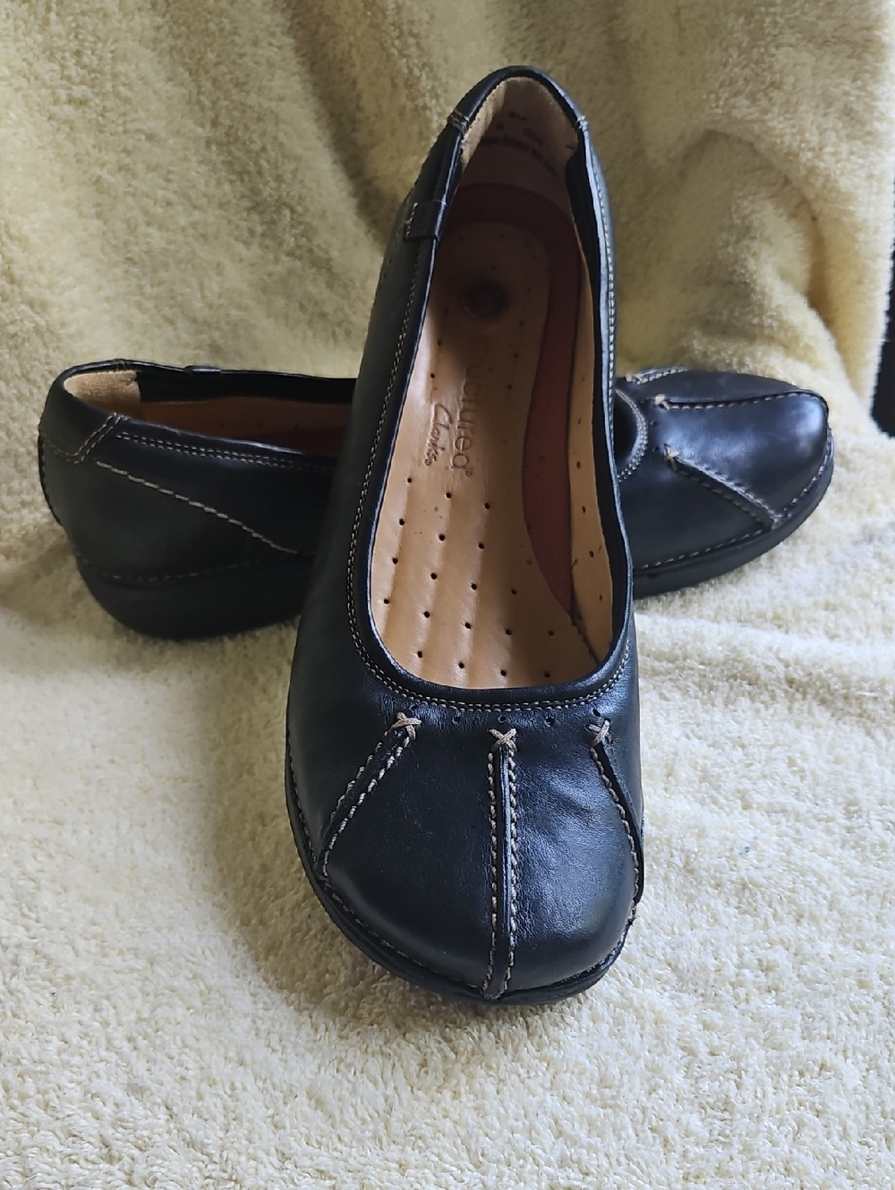 Clarks Black Leather Slip-On Ballet Flats